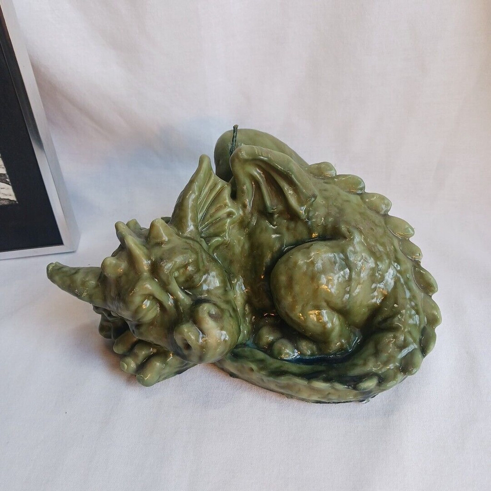 Vintage Green Dragon Candle Wax Sleeping Puff